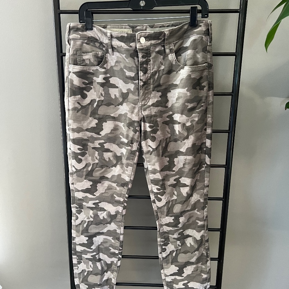 Anthropologie Pilco and the Letterpress Camo Pants Size 30